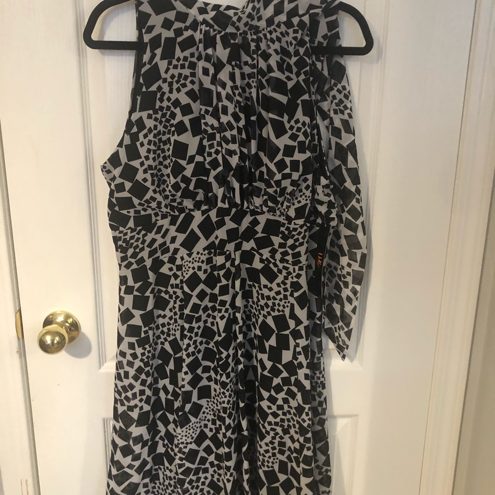 Black and white dress never worn